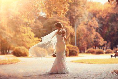 gelin buketi çiçek ile  