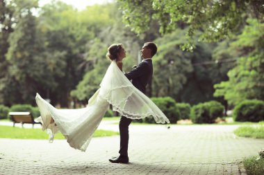 Gelin ve damat Park dans düğün 