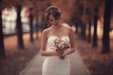 gelin buketi çiçek ile