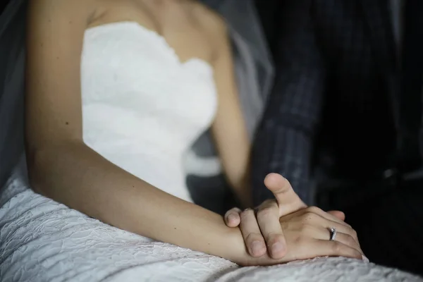 Young Bride White Dresss Groom Sitting Together Holding Hands Wedding — Stock Photo, Image