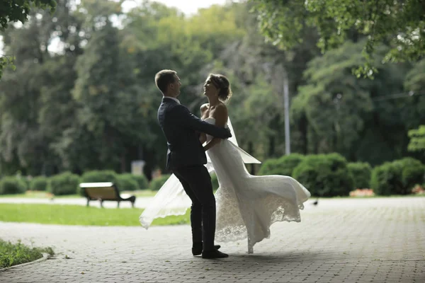 Gelin ve damat yaz Park