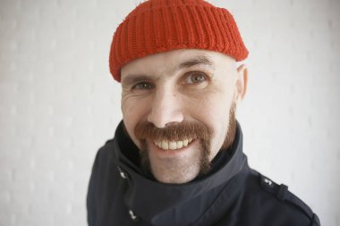 bıyıklı adam portresi 