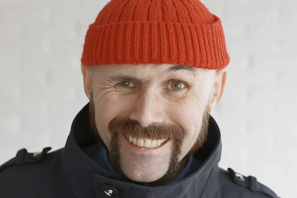 Porträtt av man med mustasch — Stockfoto