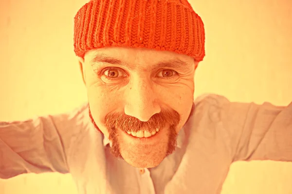 Porträtt av man med mustasch — Stockfoto