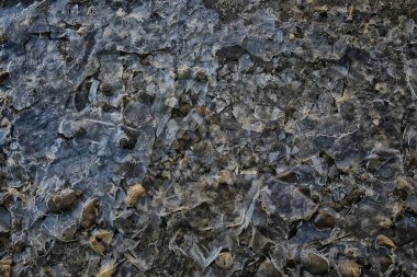 Ezilmiş buz camı arka planda çatlaklar, soyut mevsimsel arka plan, ezilmiş buz parçaları keskin kaplama