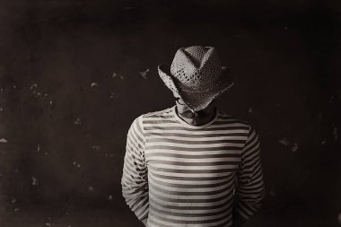 Klasik tarz, büyük bıyıklı bir adamın portresi, sıra dışı bir beyefendi.