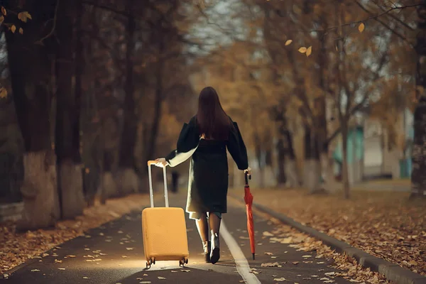 Night Girl Walking Umbrella Suitcase Autumn Park Concept Travel Sadness — Stock Photo, Image