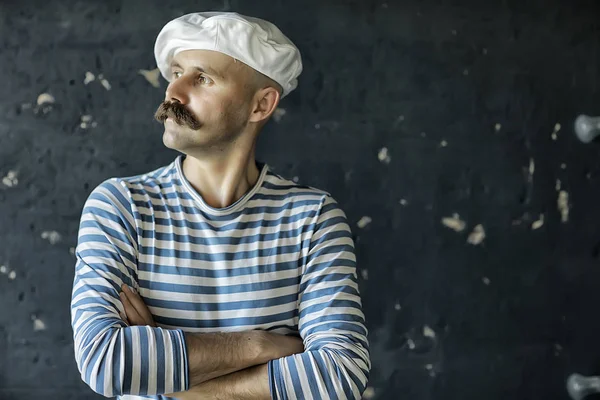 Brutal Kock Med Mustasch Ovanlig Marinkock Väst Vintage Stil — Stockfoto