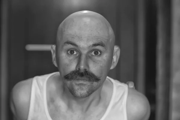 Ovanligt Porträtt Skallig Mustasch Ung Gentleman Excentrisk Mister Psykologi Koncept — Stockfoto