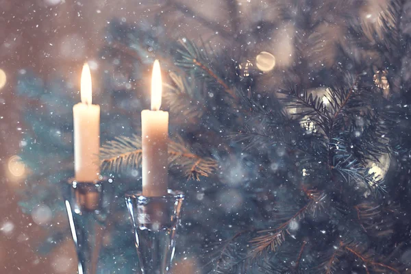 Weihnachtskerzen Dekorationskarte Neujahr Tischdekoration Brennende Kerzen Und Christbaumzweige — Stockfoto