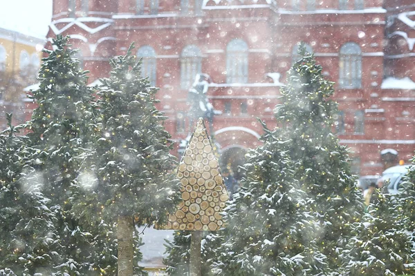 Decoração Natal Moscou Árvores Natal Rua Dezembro Nevado Ano Novo — Fotografia de Stock