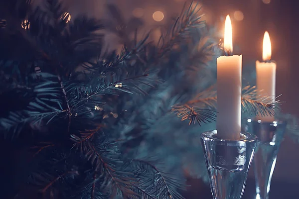 Weihnachtskerzen Dekorationskarte Neujahr Tischdekoration Brennende Kerzen Und Christbaumzweige — Stockfoto