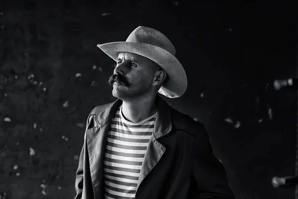 ヴィンテージ風で口髭の大きい男の肖像 — ストック写真