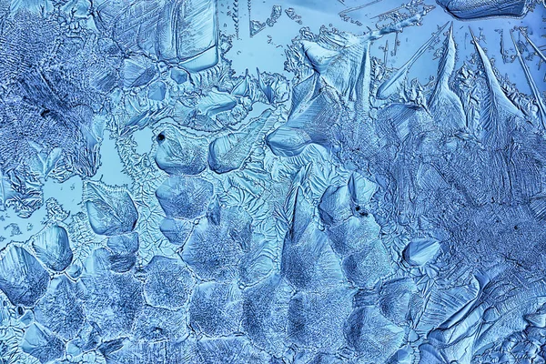 青い氷のガラスの背景ガラスに氷の表面の抽象的な質感凍った季節の水 — ストック写真