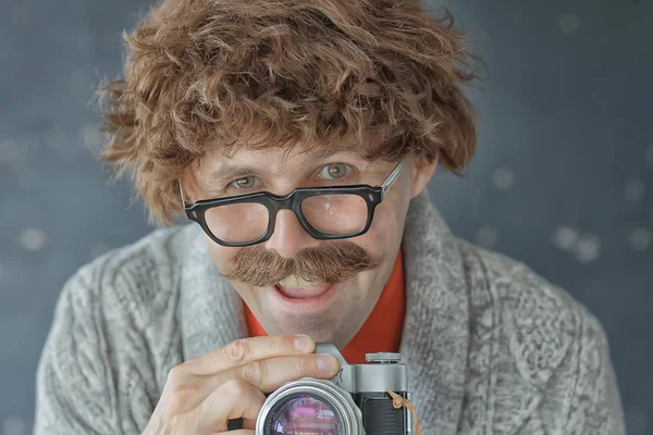 Photographer Vintage Analog Camera Man Mustache Funny Image Learning Photography — Stock Photo, Image