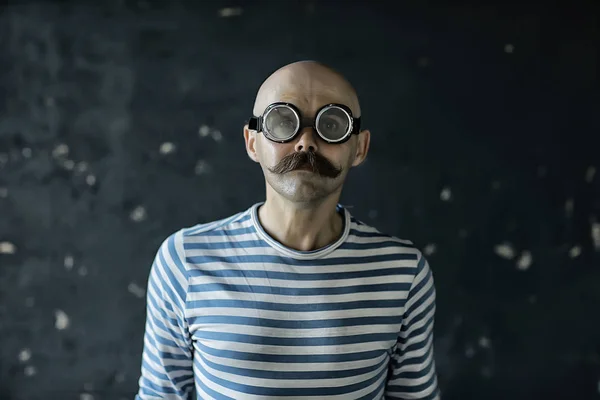 Porträtt Ångpunk Hipster Mustasch Man Poserar Ansikte Mustasch — Stockfoto
