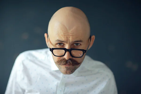 Doctor Offers Glasses Medicine Concept Eyesight Man Holds Out Glasses — Stock Photo, Image