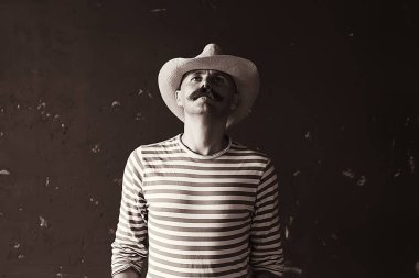 Klasik tarz, büyük bıyıklı bir adamın portresi, sıra dışı bir beyefendi.