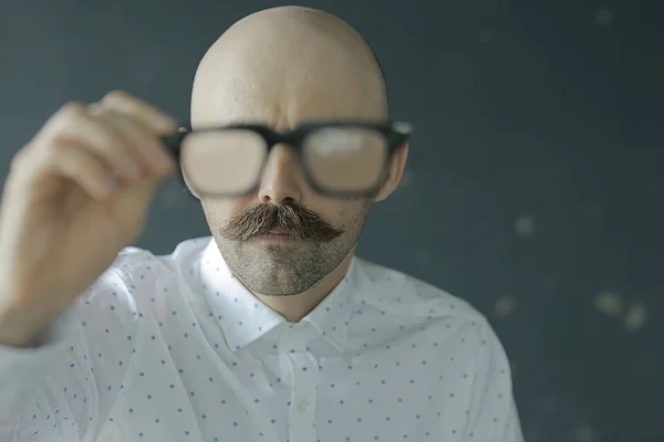 Doctor Offers Glasses Medicine Concept Eyesight Man Holds Out Glasses — Stock Photo, Image