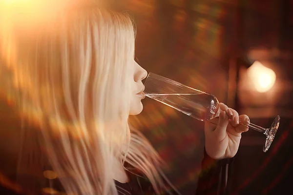 Sexy Blonde Girl Drinks Champagne Glass Evening Glamorous Style Portrait — Stock Photo, Image