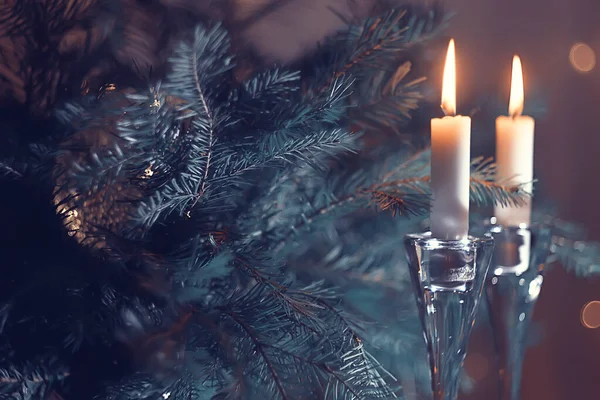 Weihnachtskerzen Dekorationskarte Neujahr Tischdekoration Brennende Kerzen Und Christbaumzweige — Stockfoto