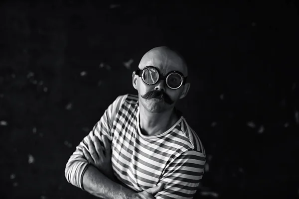 Porträtt Ångpunk Hipster Mustasch Man Poserar Ansikte Mustasch — Stockfoto