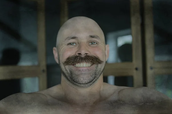 Retrato Incomum Jovem Cavalheiro Careca Bigode Excêntrico Senhor Conceito Psicologia — Fotografia de Stock