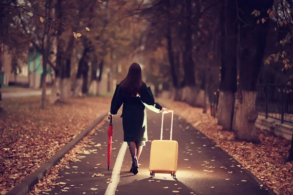 Night Girl Walking Umbrella Suitcase Autumn Park Concept Travel Sadness — Stock Photo, Image