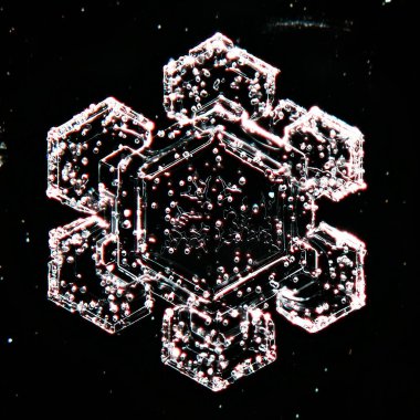 makro kristal kar tanesi, izole edilmiş fotoğraf şeffaf kristal su