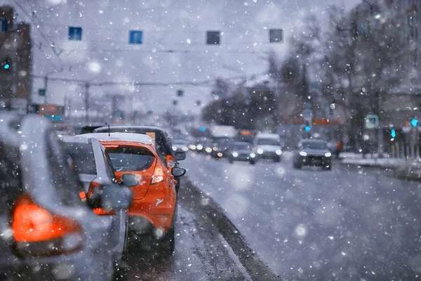 Vista Estrada Inverno Carro Tráfego Cidade Sazonal Mau Tempo Cidade — Fotografia de Stock