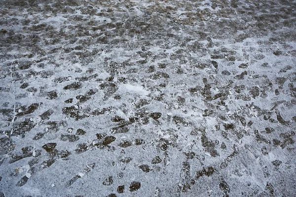 Tracks Asfalt Sneeuw Ijs Menselijke Sporen Van Schoenen Sneeuw Weer — Stockfoto