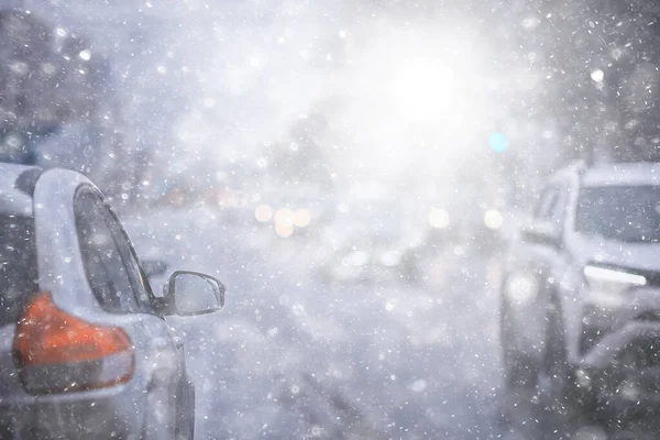 Kilátás Téli Autó Forgalom Szezonális Város Rossz Idő Északi Városban — Stock Fotó