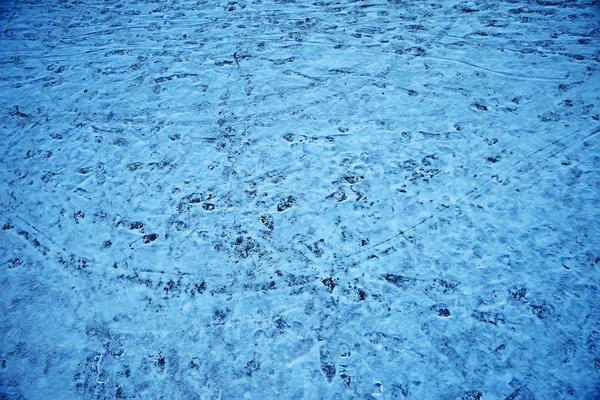 Tracks Asfalt Sneeuw Ijs Menselijke Sporen Van Schoenen Sneeuw Weer — Stockfoto