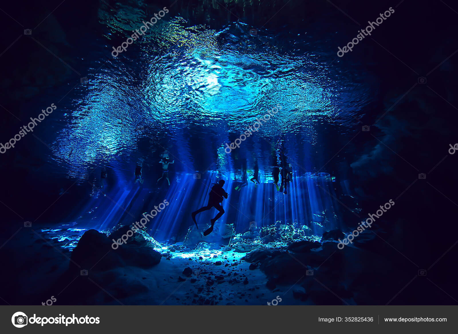 Diving Cenotes Mexico Dangerous Caves Diving Yucatan Dark Cavern Landscape Stock Photo by ©xload