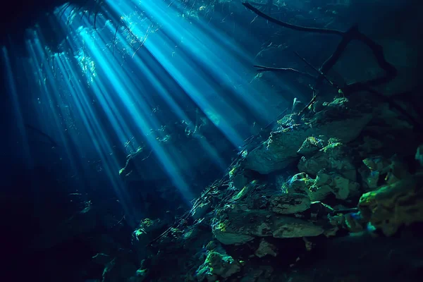 Υποβρύχιο Τοπίο Μεξικό Cenotes Καταδύσεις Ακτίνες Του Φωτός Κάτω Από — Φωτογραφία Αρχείου