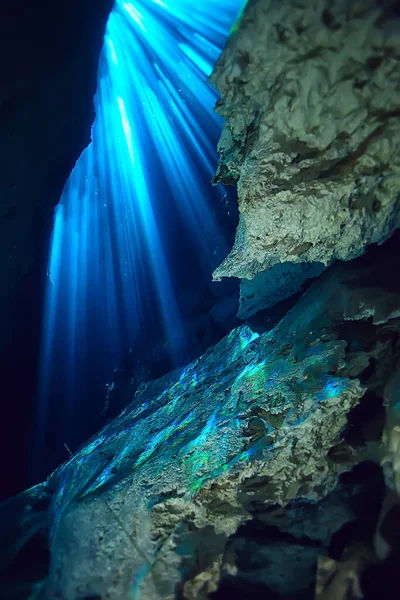 Onderwater Landschap Mexico Cenotes Duikstralen Van Licht Onder Water Grot — Stockfoto