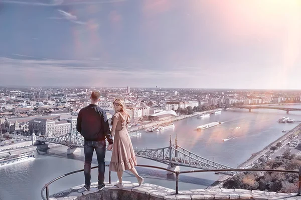 Verliebte Paare Frühling Stadt Straße Spaziergang Der Stadt Frühling Liebe — Stockfoto