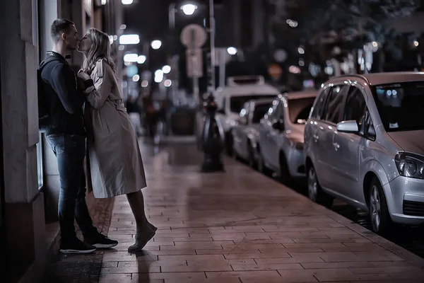 Casal Apaixonado Inverno Budapeste Turismo Hungria Jovem Casal Passeio Pela — Fotografia de Stock