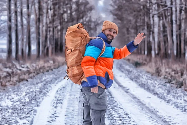 Man Traveler Backpack Forest Winter View American Forest North America — Stock Photo, Image
