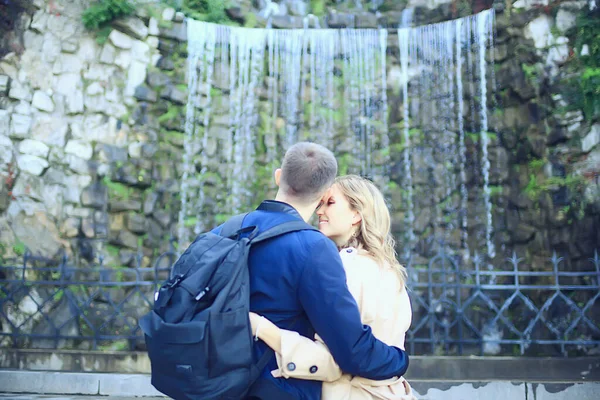 Spring Walk Guy Girl Back View Couple Walks City Seasonal — Stock Photo, Image