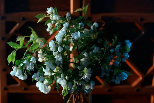 Bouquet Fleurs Branches Pommier Dans Vase Beau Bouquet Intérieur Grenier — Photo