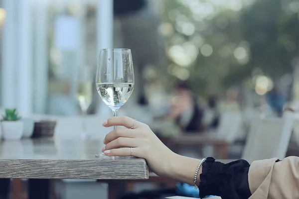 White Wine Glass Outdoor Cafe Spring View Restaurant — Stock Photo, Image