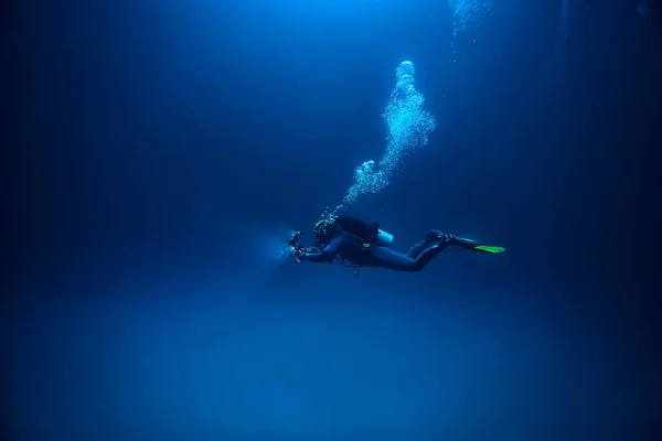 エンジェリータ メキシコ 洞窟ダイビング 水中での極端な冒険 水霧の下の風景 — ストック写真