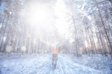Arktik turist, sırt çantalı bir adam, İskandinavya 'da bir turist, Finlandiya görüşü