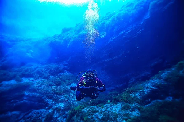 Subacqueo Respira Aria Sotto Bolle Acqua Rilascia Gas Paesaggio Profondità — Foto Stock