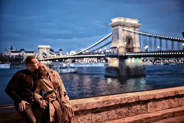 Verliebtes Paar Winter Budapest Tourismus Ungarn Ein Junges Paar Einen — Stockfoto