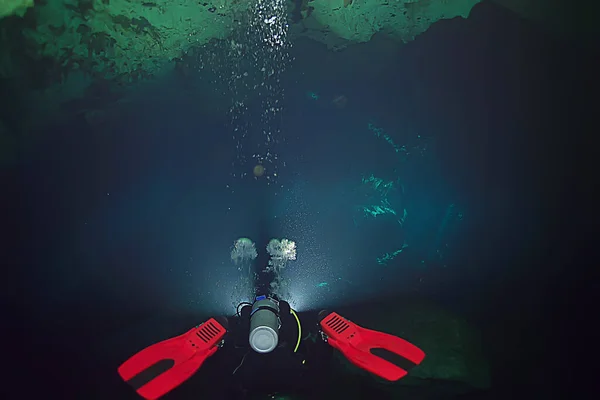 Buceo Técnico Cuevas Deporte Alto Riesgo Accidentes Miedo Las Cuevas —  Fotos de Stock