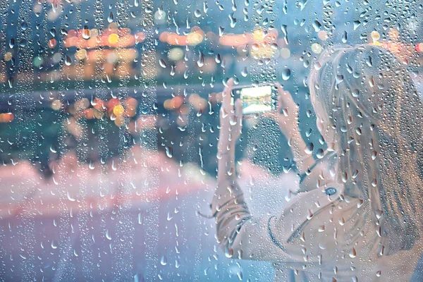 Dziewczyna Podróż Jesienny Deszcz Krople Deszczu Jesień Wygląd — Zdjęcie stockowe
