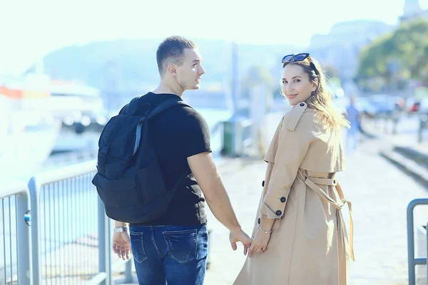 Spring Walk Guy Girl Back View Couple Walks City Seasonal — Stock Photo, Image