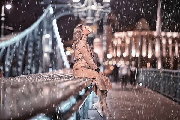 Hiver Budapest Bridge Girl Vue Hiver Femme Touriste Budapest Hunagara — Photo